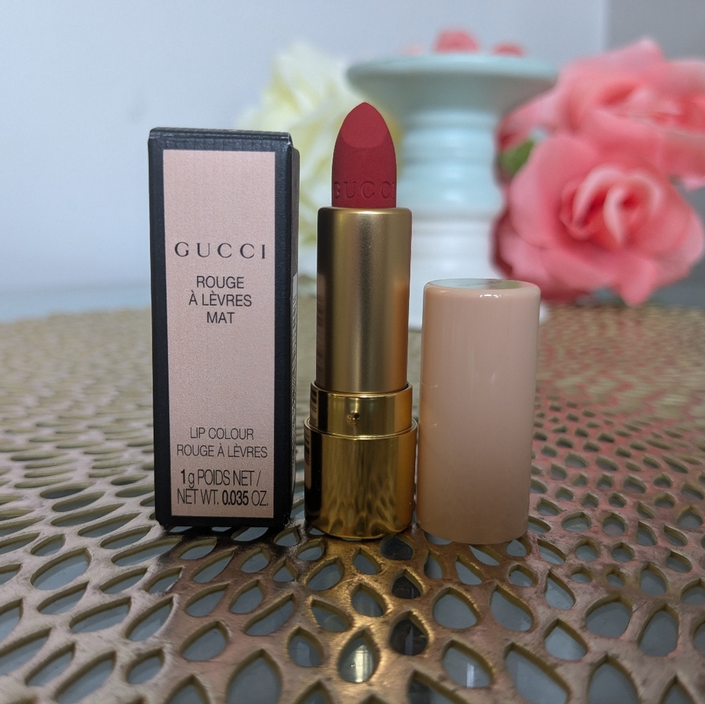 Gucci mini lipstick